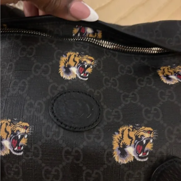 Gucci Black and Gold Tiger Motif Men's Backpack - Picture 2 of 15